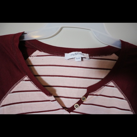 Woman’s Baseball style Tee. - Picture 4 of 7